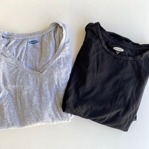 Lot of 2 Old Navy Size XS Black and Grey Maternity Long Sleeve t-Shirts